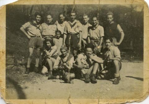 Antonio Fellini con alcuni compagni partigiani