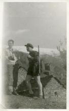 Giuseppe Perozzi "Marco" e il comandante Armando Calzavara "Arca" della Brigata Cesare Battisti. Intragna, alpe Steppio. Inverno 1943